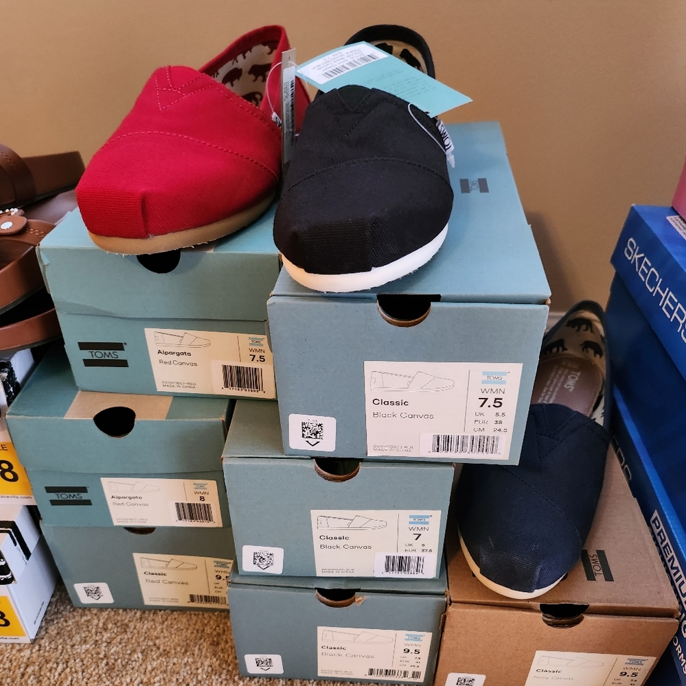 Toms Canvas Shoes